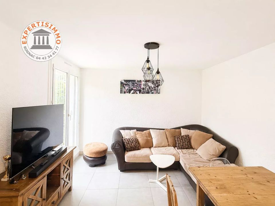 Lejlighed i Vitrolles, Bouches-du-Rhone - foto 1
