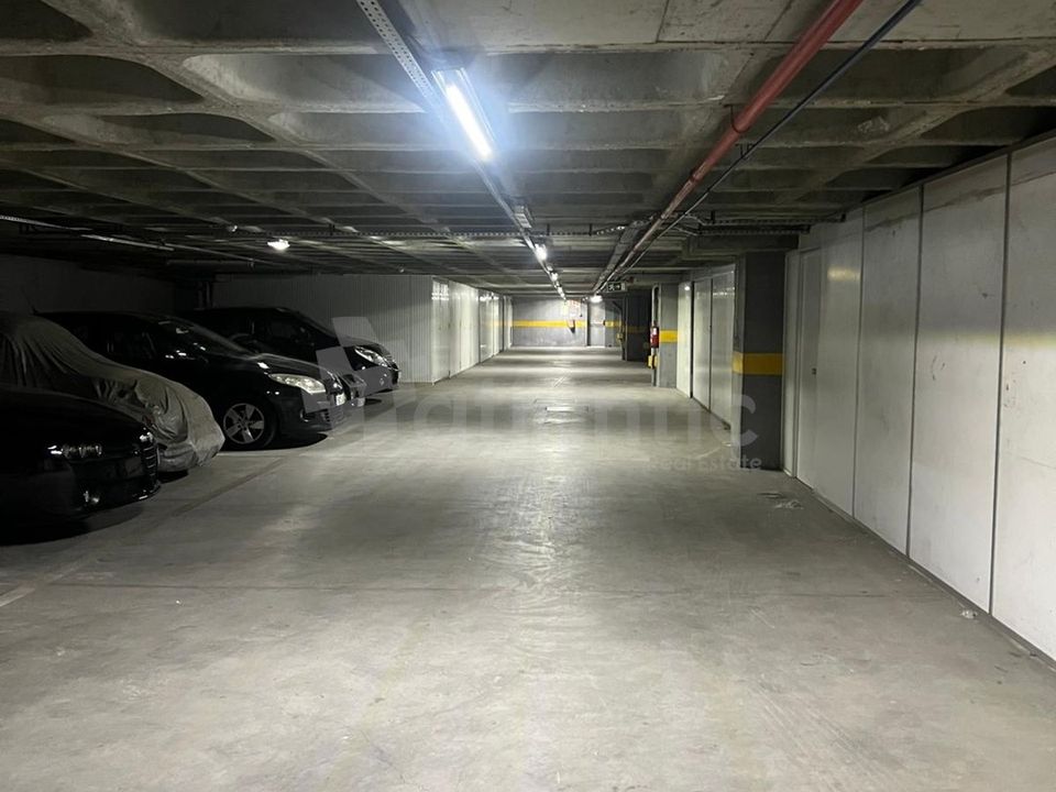 Erhvervsejendom i Massama, Lisbon - foto 1