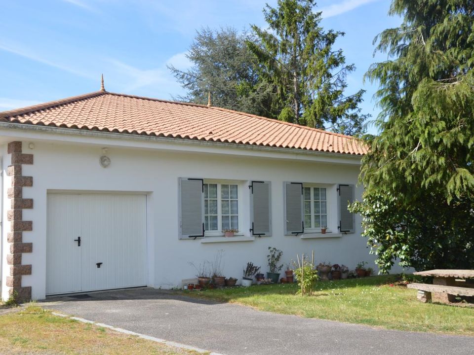 Landsbyhus i Saint-Georges-de-Pointindoux, Vendee - foto 4