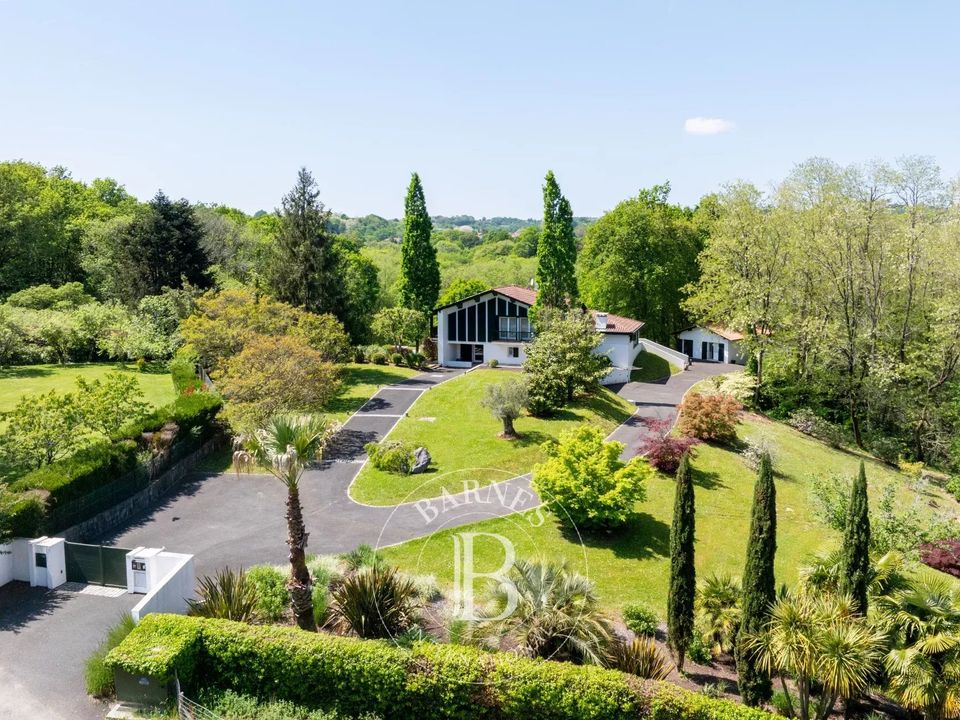 Villa i Mouguerre, Pyrenees-Atlantiques - foto 1