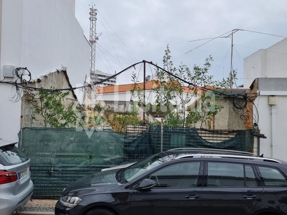 Helårsgrund i Faro, Faro - foto 1