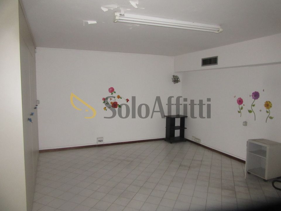 Commercial property in Sesto Fiorentino, Florence - photo 2