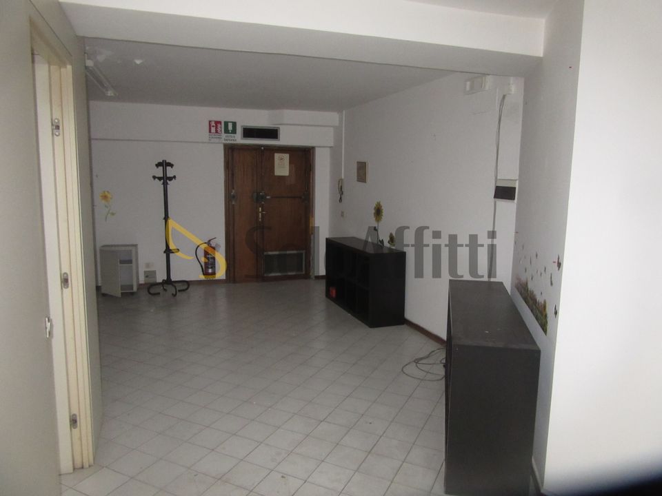 Commercial property in Sesto Fiorentino, Florence - photo 3