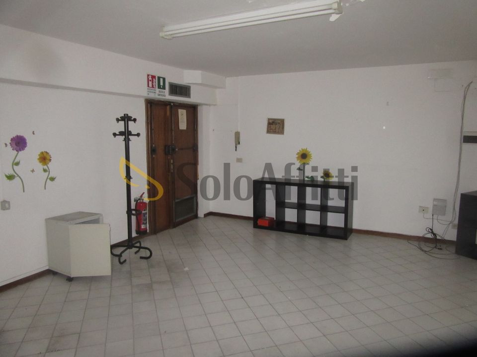 Commercial property in Sesto Fiorentino, Florence - photo 5