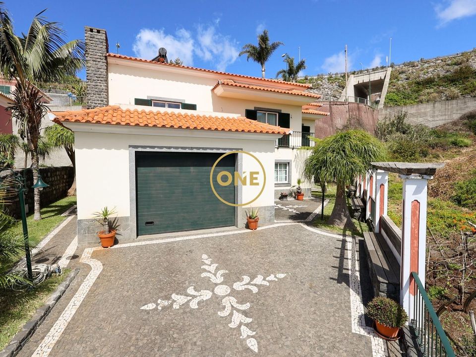 Byhus i Camara de Lobos, Madeira - foto 1