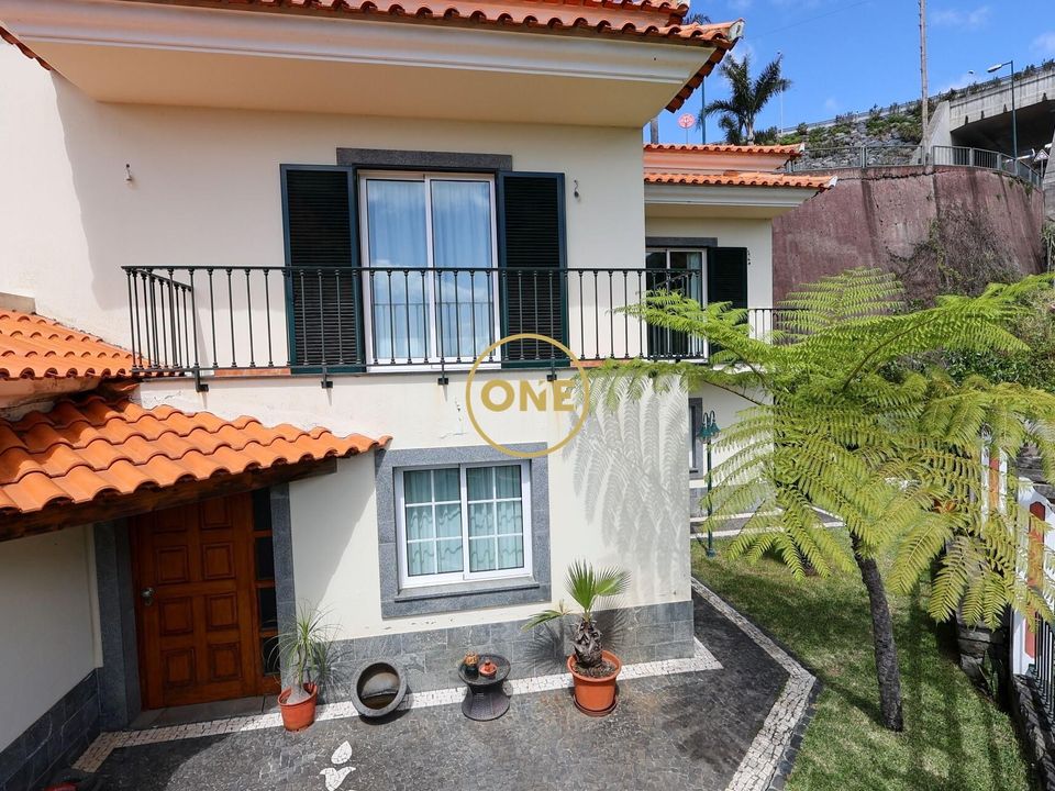 Byhus i Camara de Lobos, Madeira - foto 2