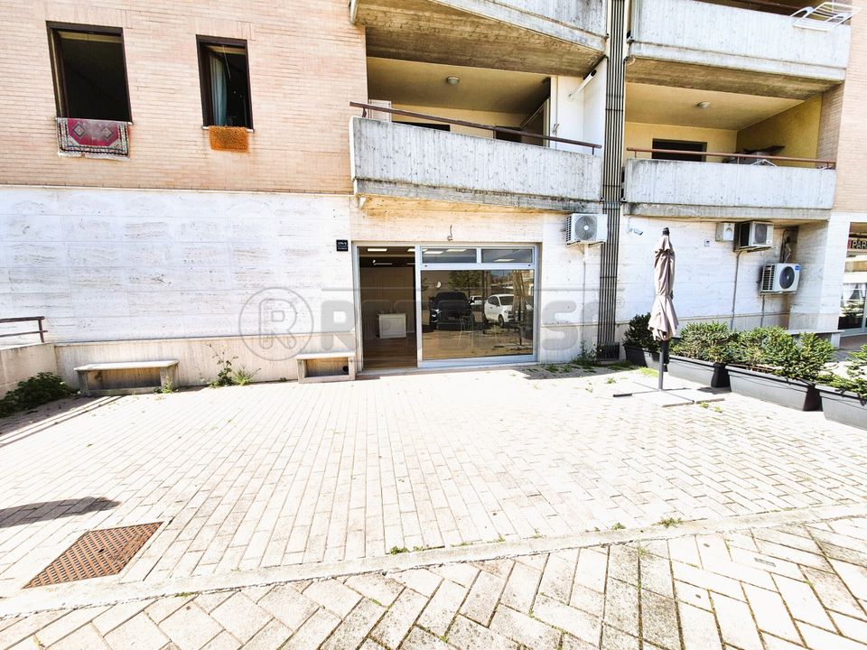 Erhvervsejendom i Pescara, Pescara - foto 1