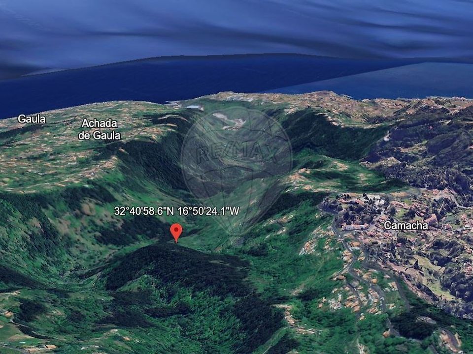 Helårsgrund i Santa Cruz, Madeira - foto 1