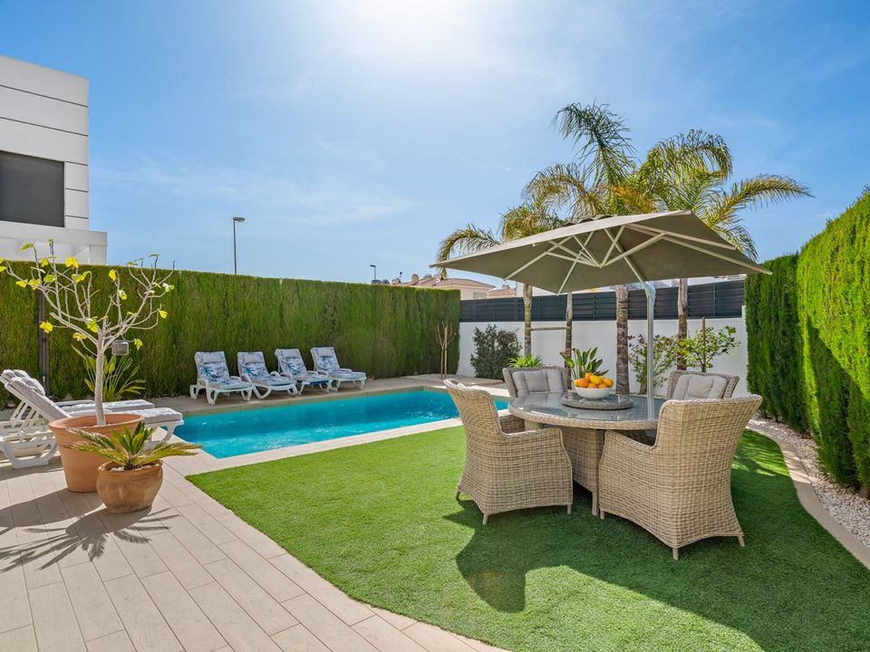Villa - Ciudad Quesada, Alicante - photo 5