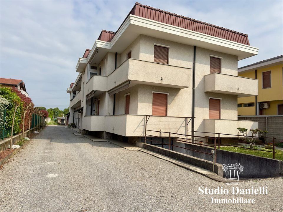 Villa i Macherio, Monza and Brianza - foto 1