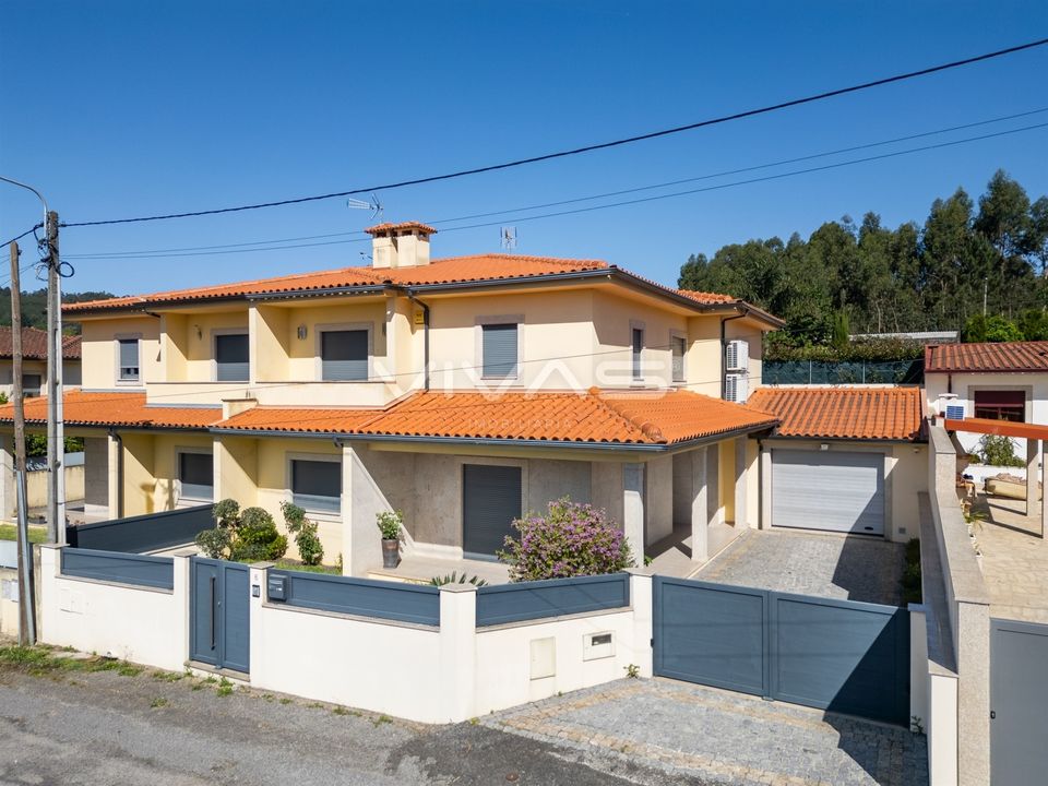 Villa in Vila Verde, Braga - photo 1