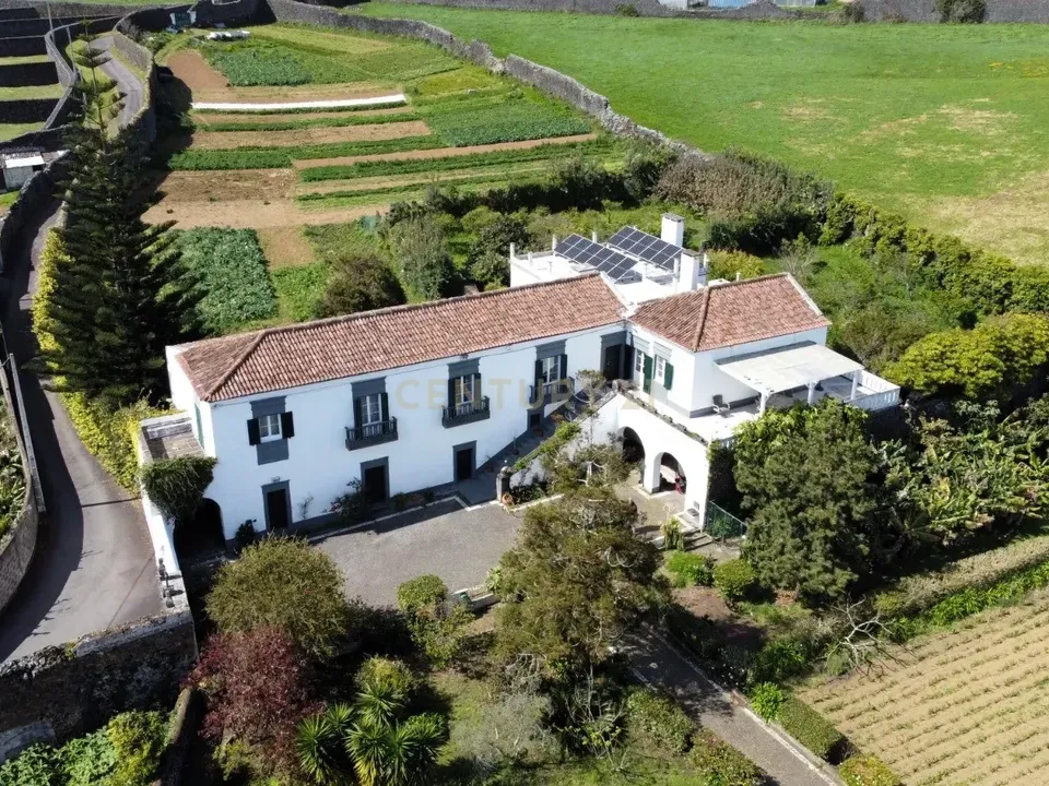 Villa i Ponta Delgada, Sao Miguel - foto 1