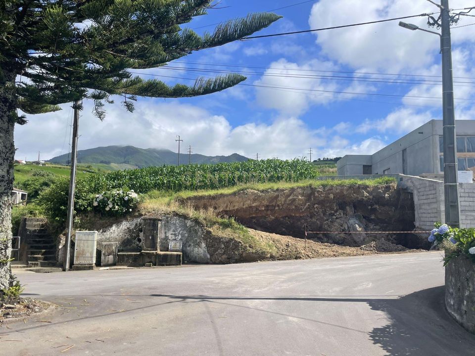 Helårsgrund i Algarvia, Sao Miguel - foto 2