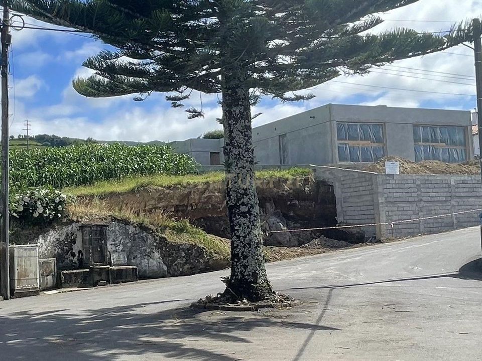 Helårsgrund i Algarvia, Sao Miguel - foto 3