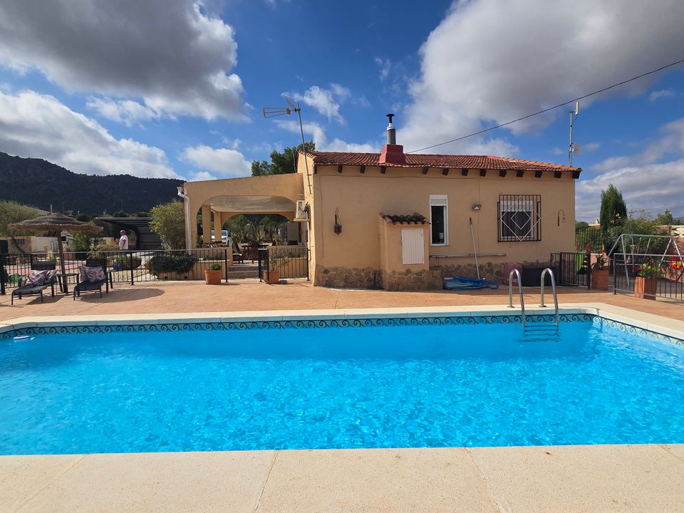 Landejendom i Sax, Alicante - foto 1