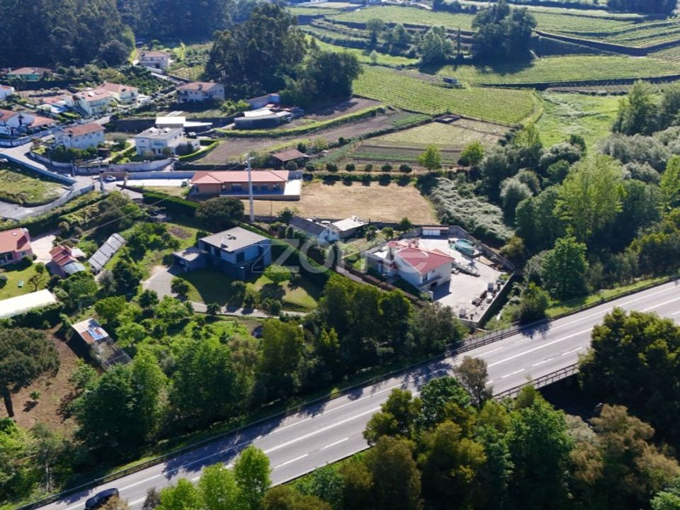 Helårsgrund i Santo Tirso, Porto - foto 1