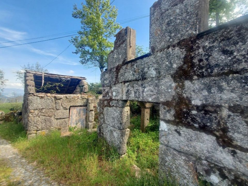 Helårsgrund i Amarante, Porto - foto 1