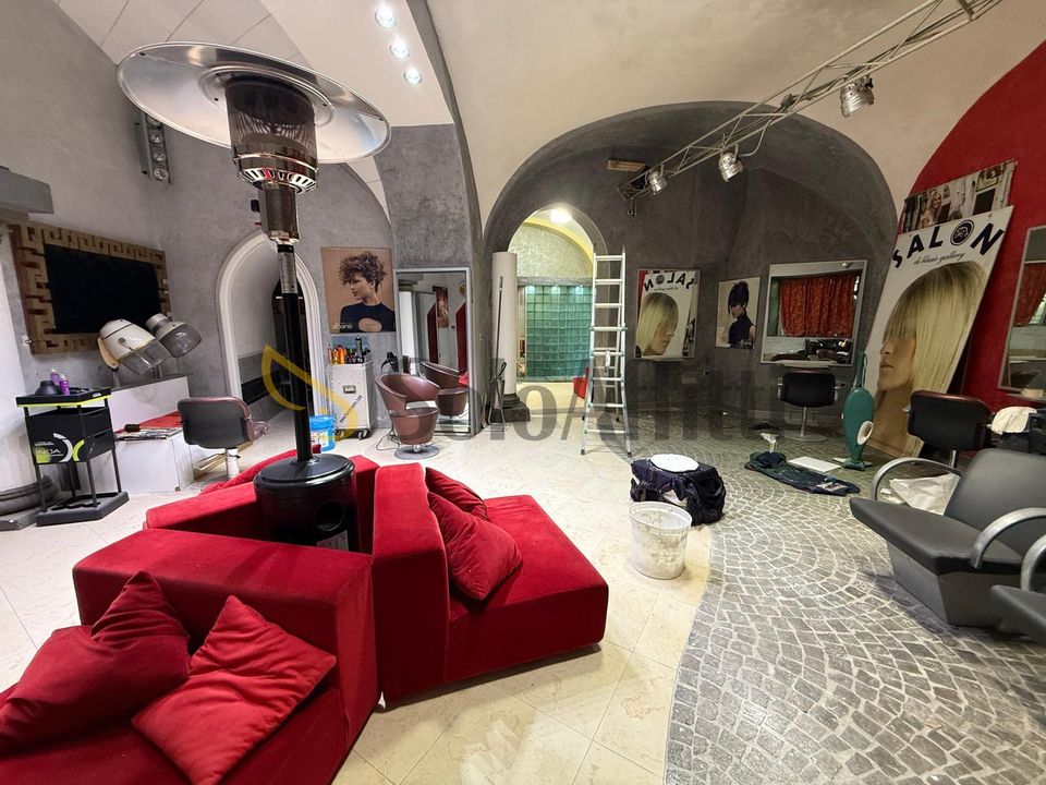 Erhvervsejendom i San Nicola la Strada, Caserta - foto 1