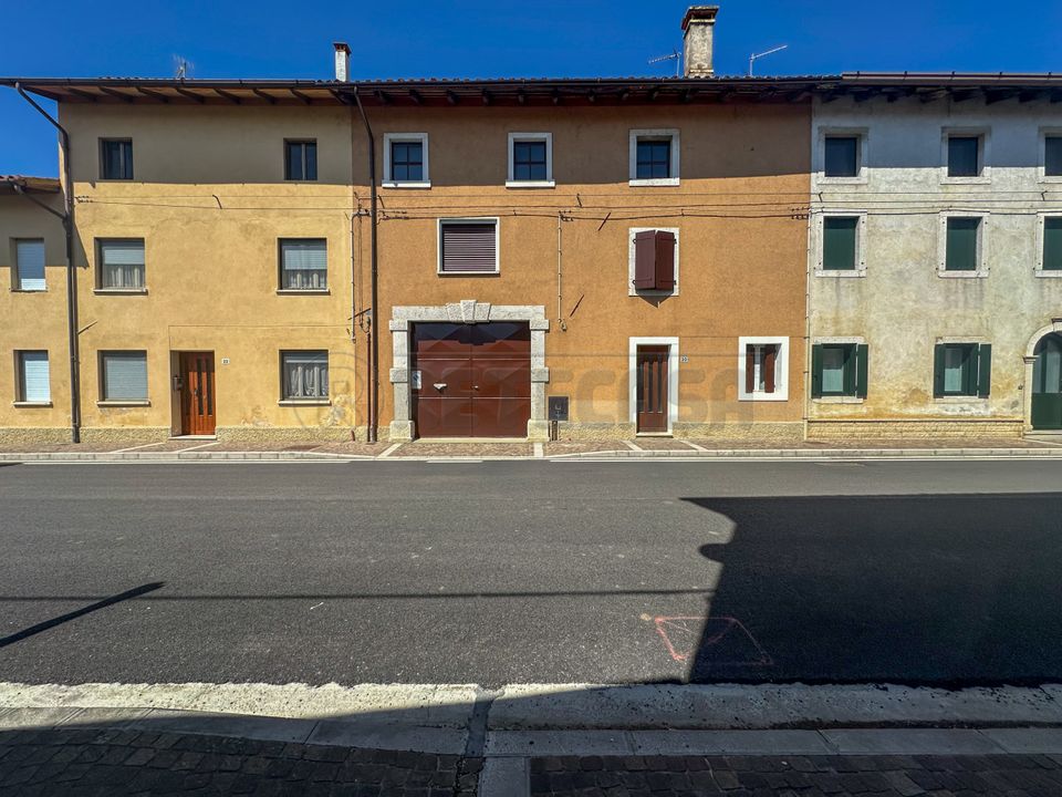 Villa i Santa Maria la Longa, Udine - foto 1