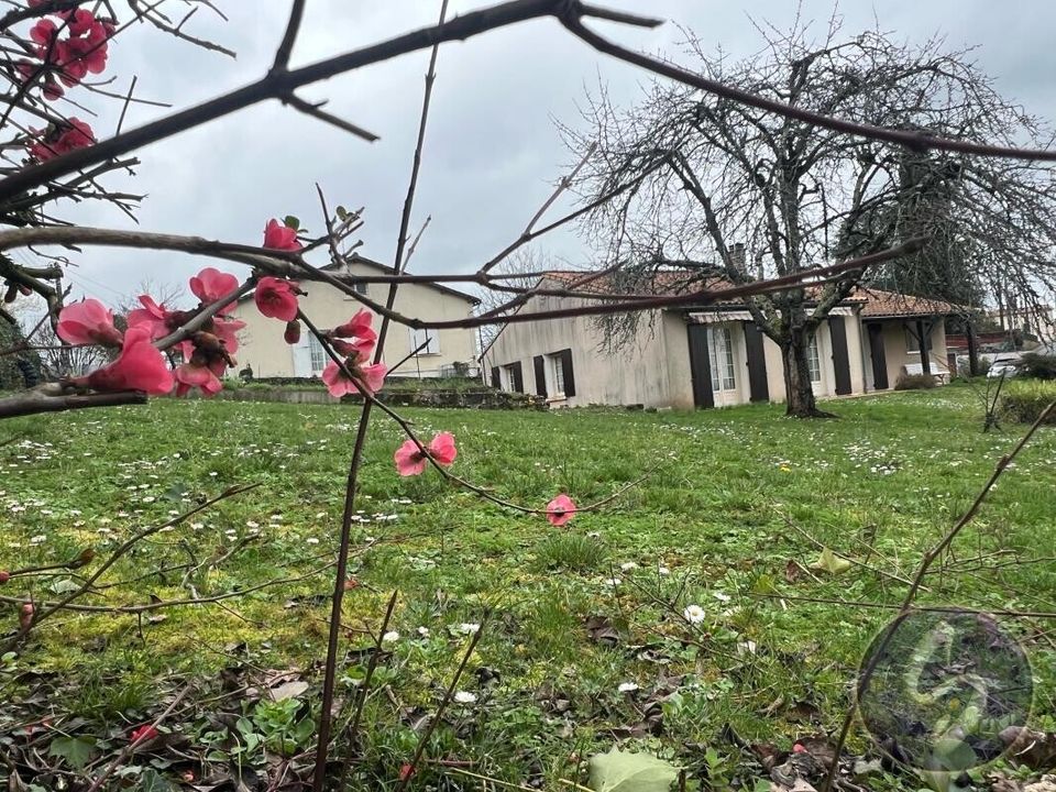 Villa i Saint-Maixent-l'Ecole, Deux-Sevres - bilde 1