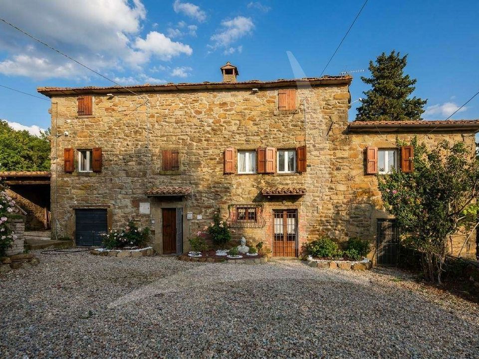 Farm hus i Castiglion Fiorentino, Arezzo - foto 1