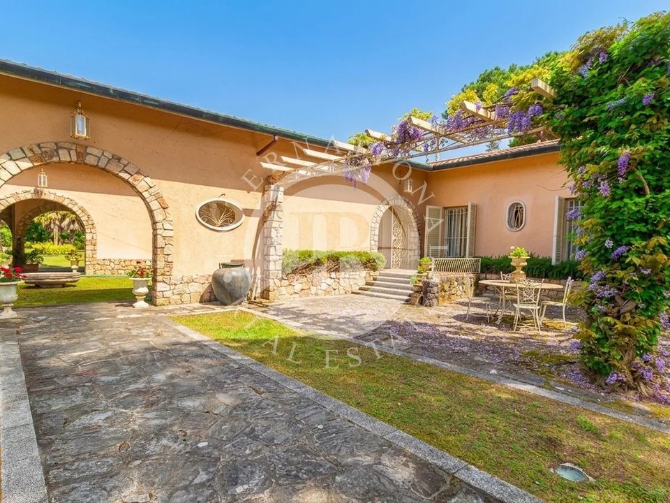 Villa a Massa, Massa and Carrara - foto 3