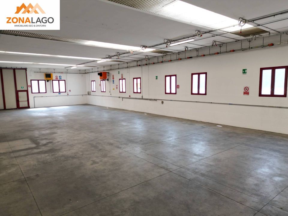 Erhvervsejendom i Sale Marasino, Brescia - foto 1