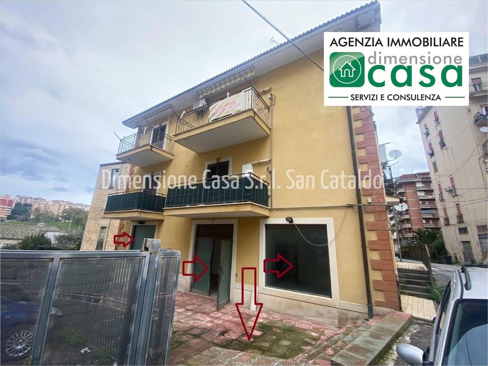 Erhvervsejendom i Caltanissetta, Caltanissetta - foto 1