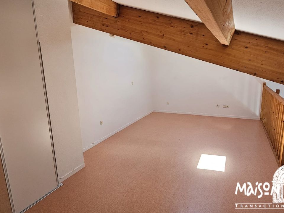 Apartment in Cognac, Charente - photo 2