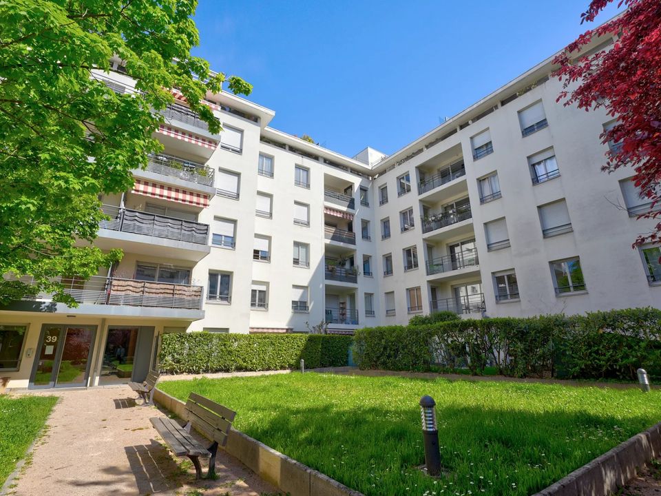 Lejlighed i Villeurbanne, Rhone - foto 1