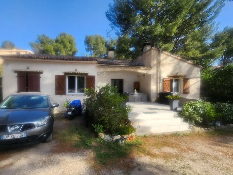 Villa i La Ciotat, Bouches-du-Rhone - foto 1