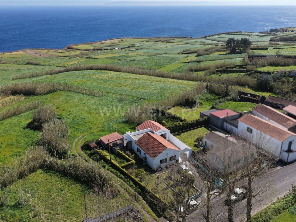 Villa en Horta, Faial - foto 1