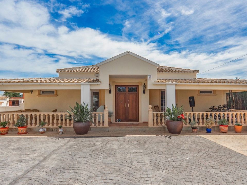 Villa i Heredades, Alicante - foto 1