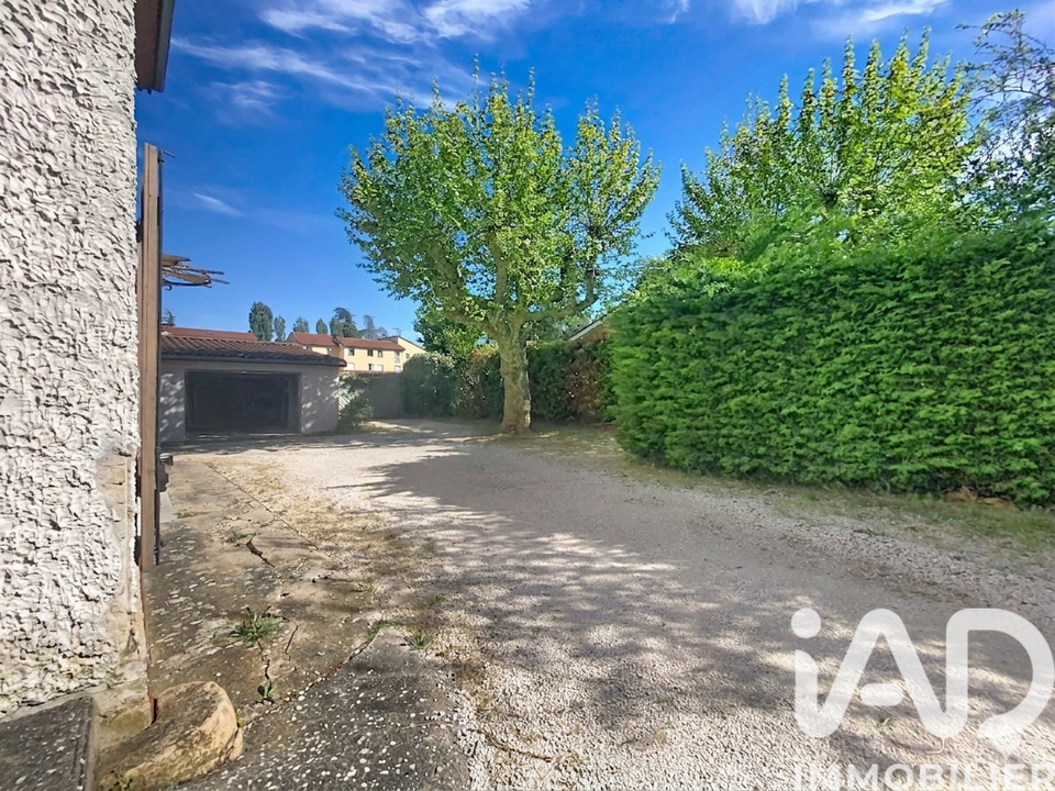 Villa i Saint-Genis-Laval, Rhone - foto 1