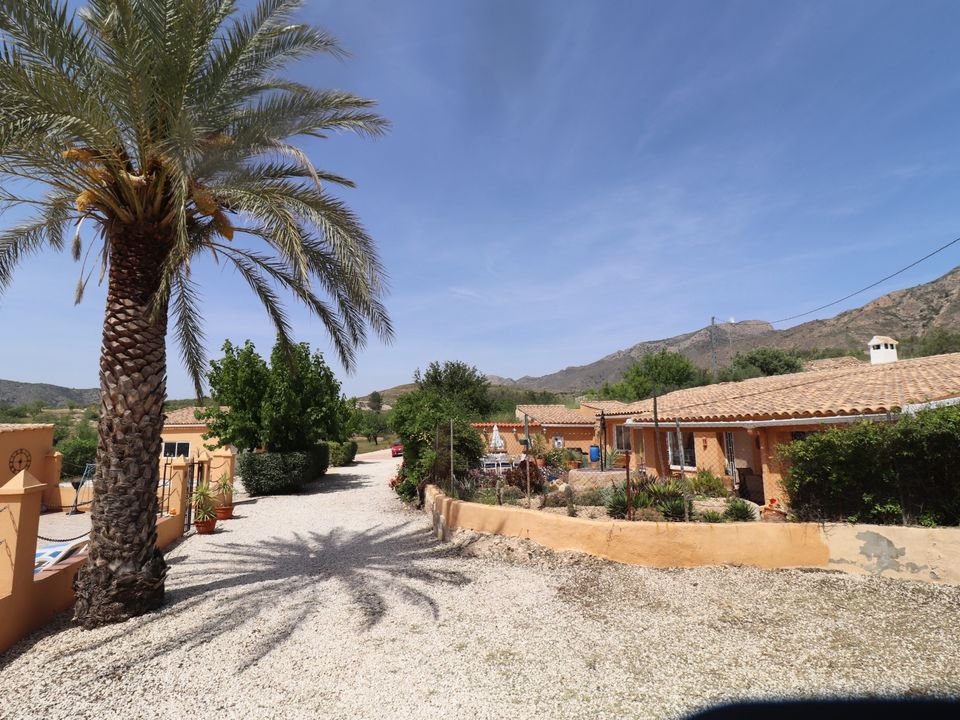 Villa i Hondon De Las Nieves, Alicante - foto 2