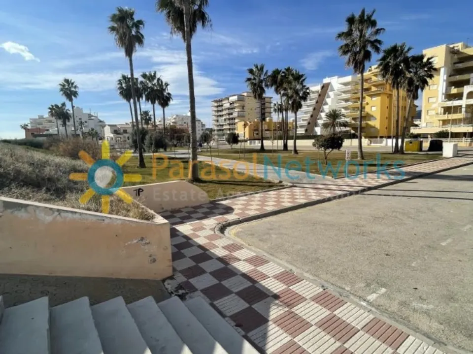 L'establiment comercial a Xeraco, Valencia - foto 3