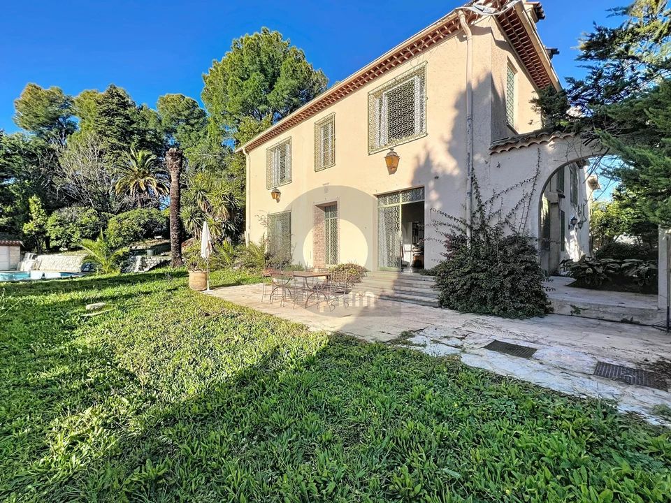 Landejendom i Saint-Paul-de-Vence, Alpes-Maritimes - foto 1