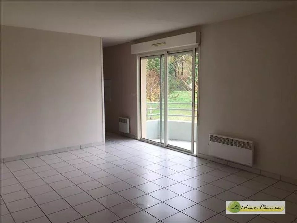 Apartamento en Saint-Michel, Charente - foto 2