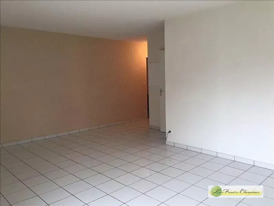 Apartamento en Saint-Michel, Charente - foto 4