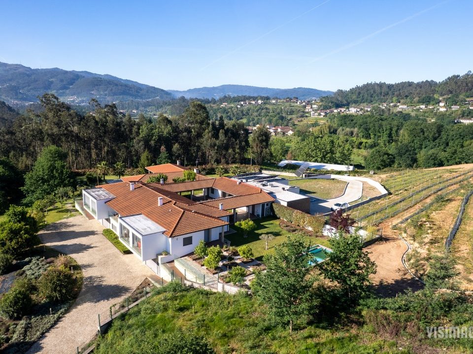 Villa i Arcos de Valdevez, Viana do Castelo - foto 1