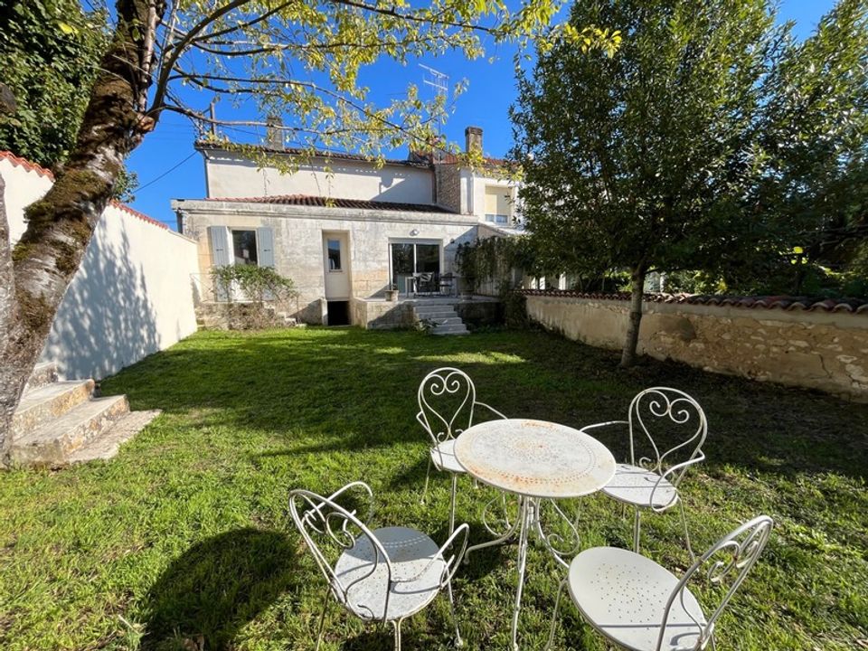 Byhus i Saint-Jean-d'Angely, Charente-Maritime - foto 4