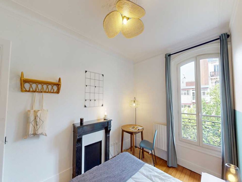 Apartment in Paris, Paris - photo 4