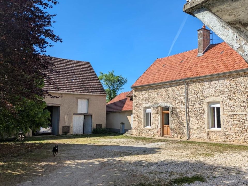 Farm hus i Mirebeau-sur-Bèze, Cote-d'Or - foto 1