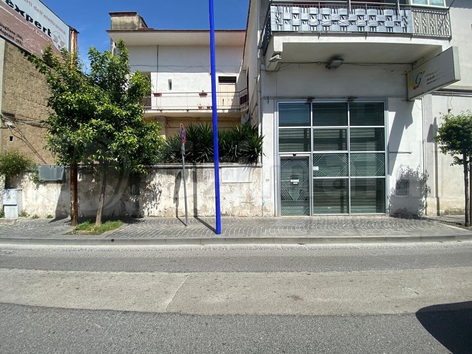 Erhvervsejendom i Giugliano in Campania, Naples - foto 1