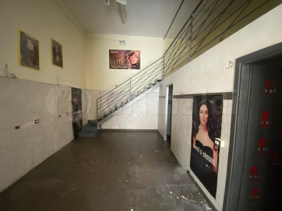 Erhvervsejendom i Giugliano in Campania, Naples - foto 5