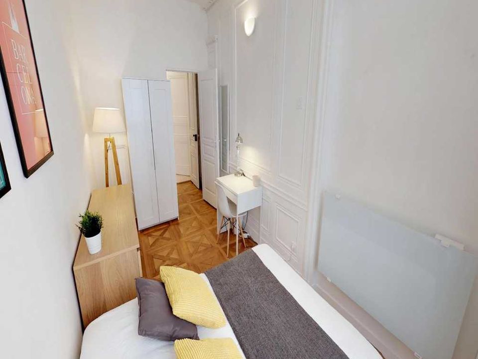 Apartment in Lyon, Rhone - photo 4