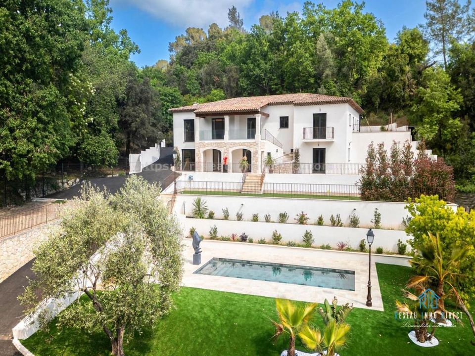 Villa i Roquefort-les-Pins, Alpes-Maritimes - foto 1