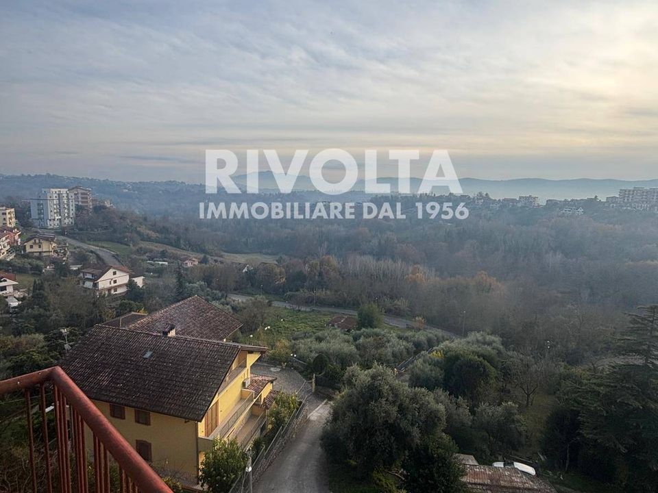 Apartament a Frosinone, Frosinone - foto 1