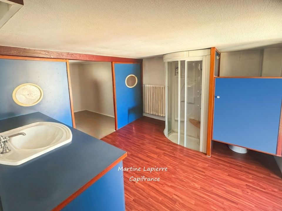Landsbyhus i Saint-Just-la-Pendue, Loire - foto 4