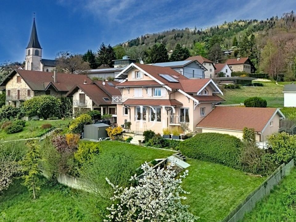 Villa i Lucinges, Haute-Savoie - foto 1